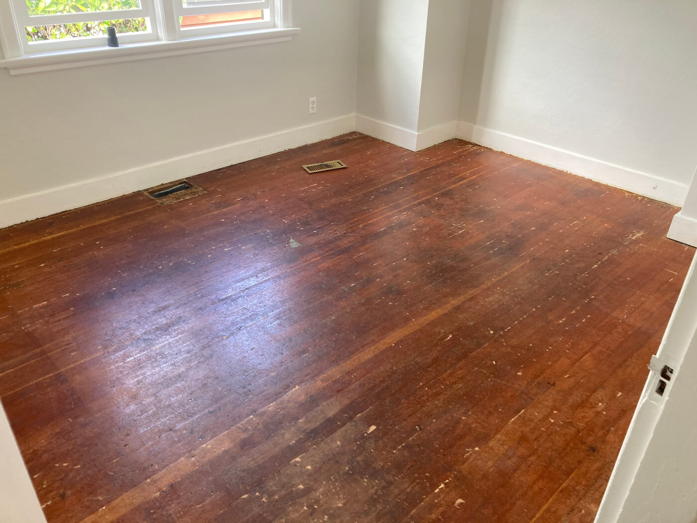 Hardwood Floor Refinishing In Victoria BC   17 